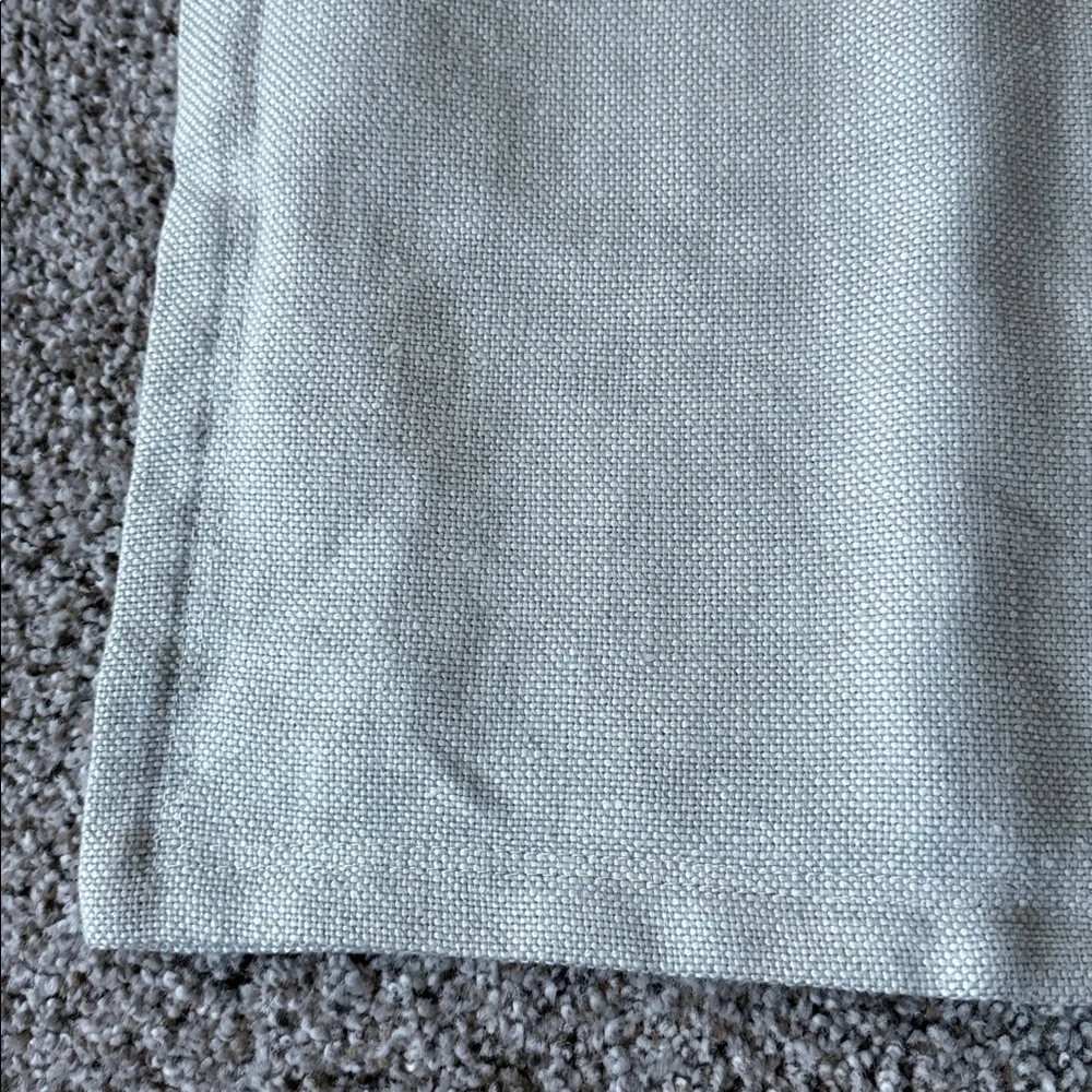Restoration Hardware 100% Linen Lt Blue 24” x 24” Pillow Covers, Set of 2, EUC